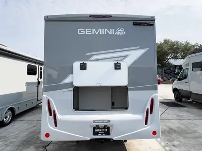 2027 Thor Motor Coach Gemini photo 24