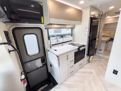 2027 Thor Motor Coach Gemini photo 5