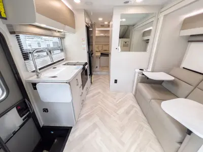 2027 Thor Motor Coach Gemini photo 4