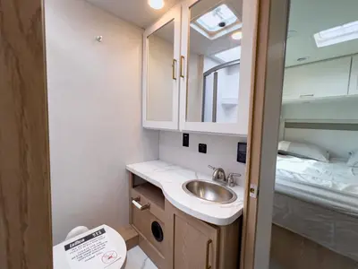 2027 Thor Motor Coach Chateau photo 15