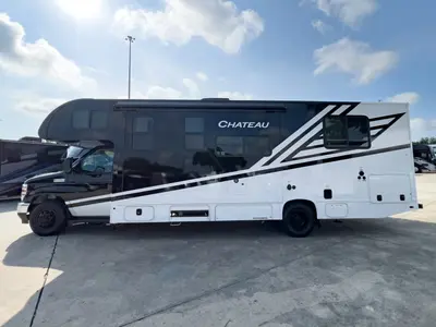 2027 Thor Motor Coach Chateau photo 18