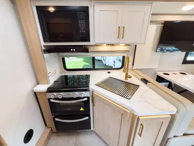 2027 Thor Motor Coach Chateau photo 8