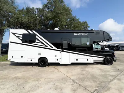 2027 Thor Motor Coach Chateau photo 20