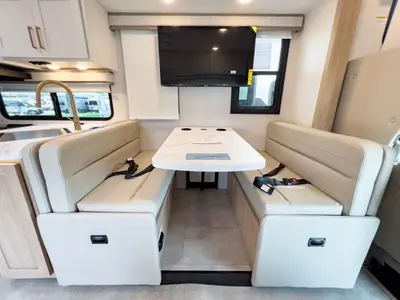 2027 Thor Motor Coach Chateau photo 7