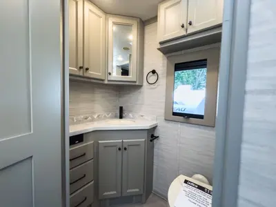 2027 Tiffin Motorhomes Allegro BAY photo 20