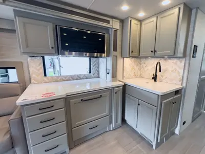2027 Tiffin Motorhomes Allegro BAY photo 8