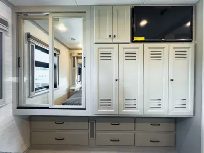 2027 Tiffin Motorhomes Allegro BAY photo 18