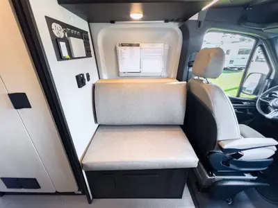 2027 Tiffin Motorhomes GH1 photo 13