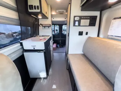 2027 Tiffin Motorhomes GH1 photo 5
