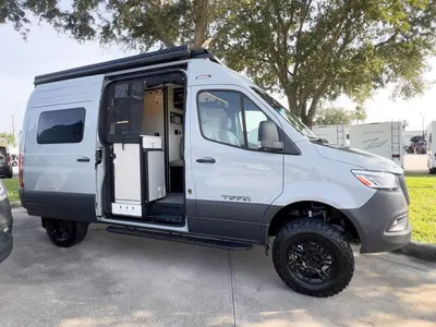 2027 Tiffin Motorhomes GH1 photo 20