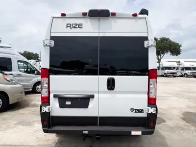 2027 Thor Motor Coach Rize photo 21
