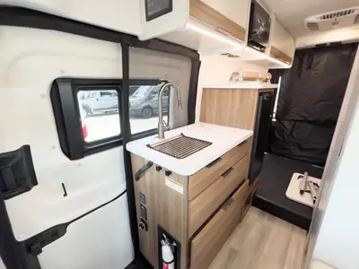 2027 Thor Motor Coach Talavera photo 6