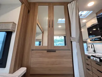 2027 Thor Motor Coach Chateau photo 17