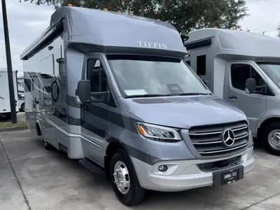 New 2027 Tiffin Motorhomes Wayfarer 25 RW