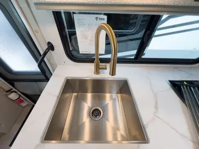 2027 Thor Motor Coach Chateau photo 9