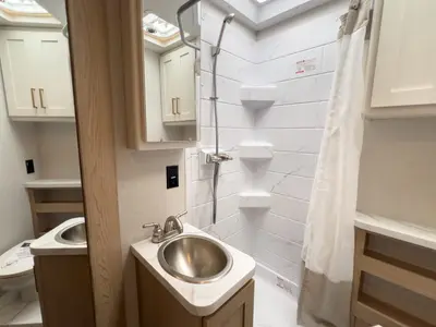 2027 Thor Motor Coach Chateau photo 18