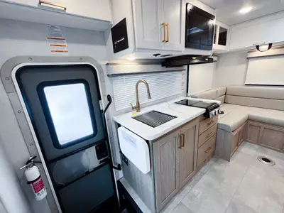 2027 Thor Motor Coach Chateau photo 7