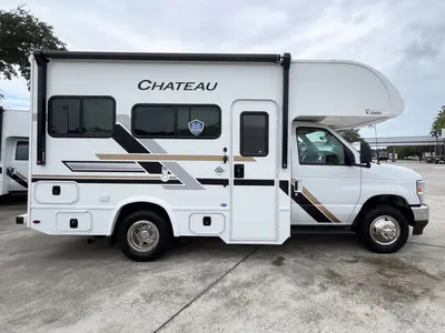 2027 Thor Motor Coach Chateau photo 24