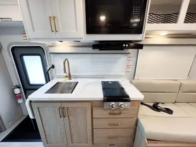 2027 Thor Motor Coach Chateau photo 8