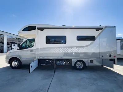 2027 Winnebago View photo 23