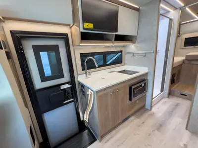 2027 Tiffin Motorhomes Wayfarer photo 6
