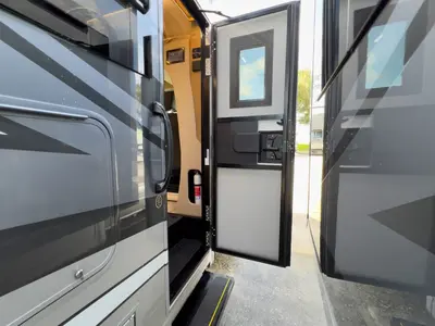 2027 Tiffin Motorhomes Wayfarer photo 28