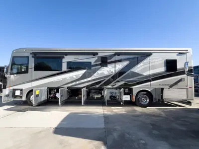 2027 Tiffin Motorhomes Allegro BUS photo 25