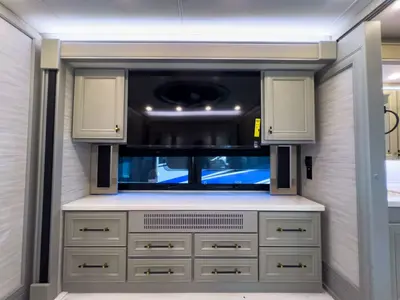 2027 Tiffin Motorhomes Allegro BUS photo 19