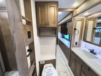 2027 Tiffin Motorhomes Allegro BUS photo 18