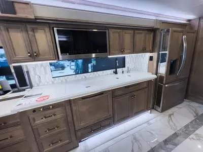 2027 Tiffin Motorhomes Allegro BUS photo 8