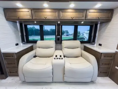 2027 Tiffin Motorhomes Allegro BUS photo 15