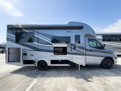2027 Tiffin Motorhomes Wayfarer photo 28
