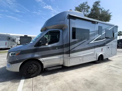 2027 Tiffin Motorhomes Wayfarer photo 22