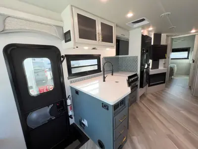 2027 Fleetwood Fortis photo 6
