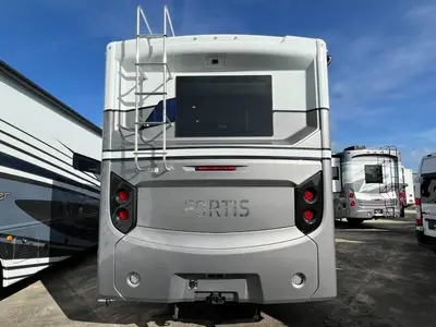 2027 Fleetwood Fortis photo 27