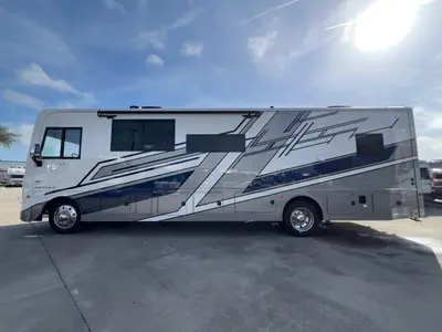 2027 Fleetwood Fortis photo 23