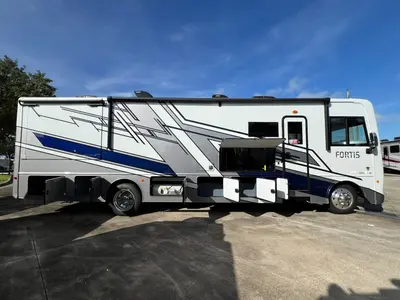 2027 Fleetwood Fortis photo 26