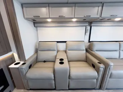 2027 Thor Motor Coach Windsport photo 15