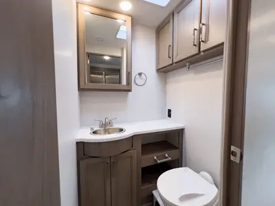 2027 Thor Motor Coach Windsport photo 17