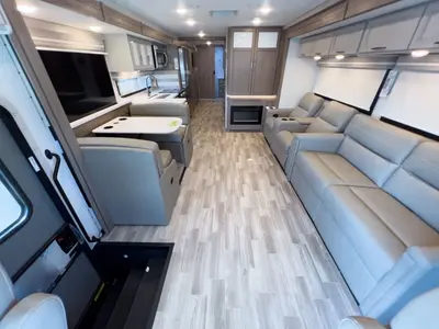 2027 Thor Motor Coach Windsport photo 5