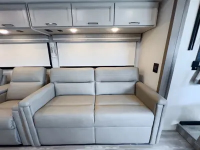 2027 Thor Motor Coach Windsport photo 14