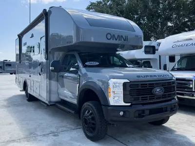 New 2027 Thor Motor Coach Omni Z30