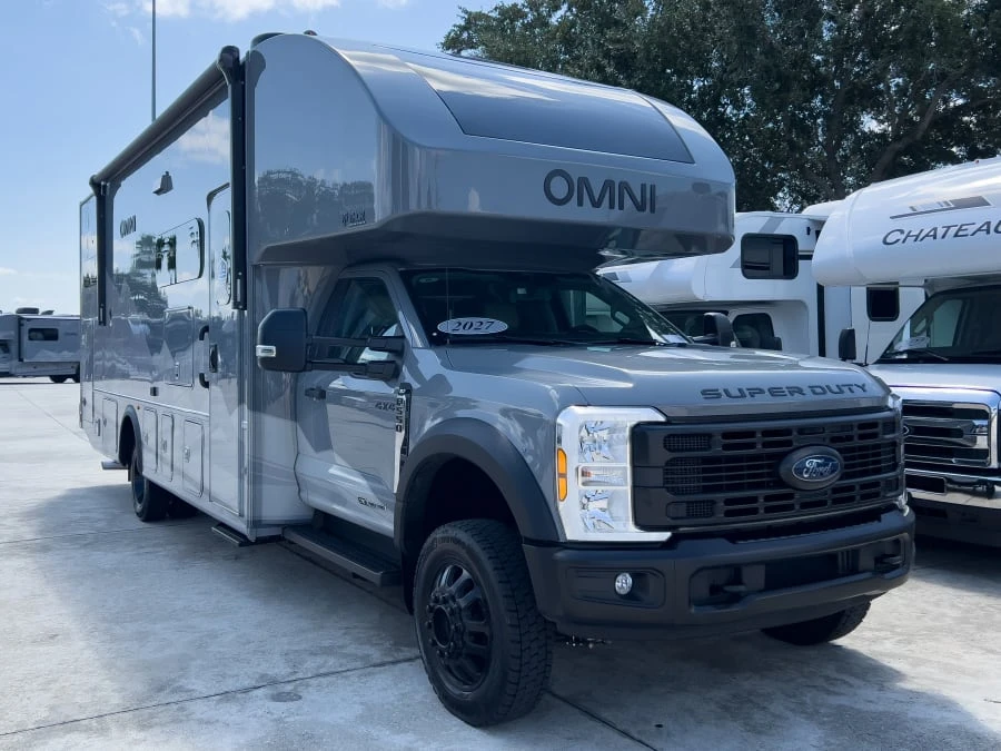 2027 Thor Motor Coach Omni exterior