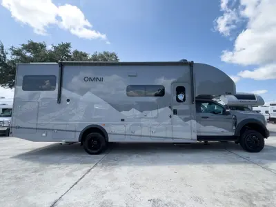 2027 Thor Motor Coach Omni photo 28