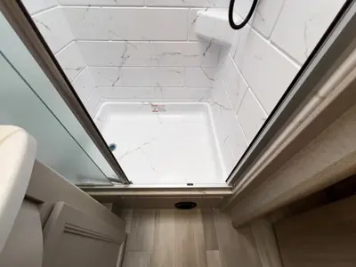 2027 Thor Motor Coach Omni photo 18