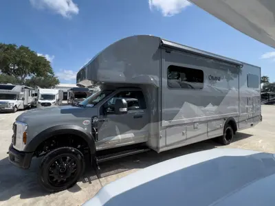 2027 Thor Motor Coach Omni photo 23