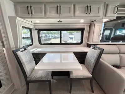 2027 Fleetwood Discovery photo 16