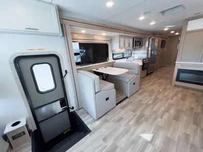 2027 Thor Motor Coach Windsport photo 6