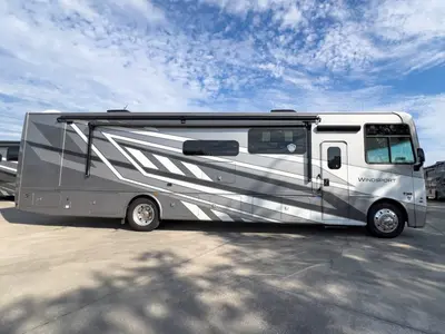 2027 Thor Motor Coach Windsport photo 25