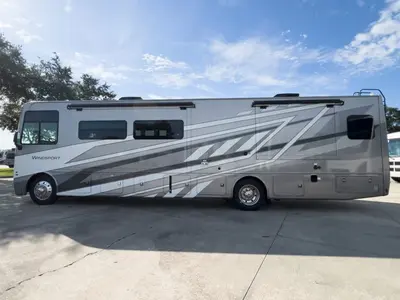 2027 Thor Motor Coach Windsport photo 23